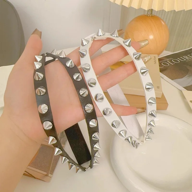สายรัดต้นขาแบบมีหนามแหลมสองแถว - Body Jewelry Ends บทวิจารณ์และราคา