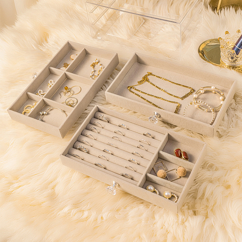 กล่องเก็บเครื่องประดับกำมะหยี่ - Body Jewelry Organizer บทวิจารณ์และราคา